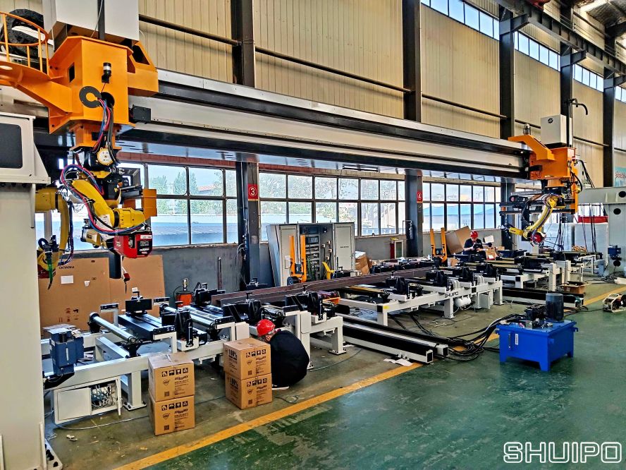左右大梁機(jī)器人焊接工作站 左右大梁機(jī)器人焊接工作站